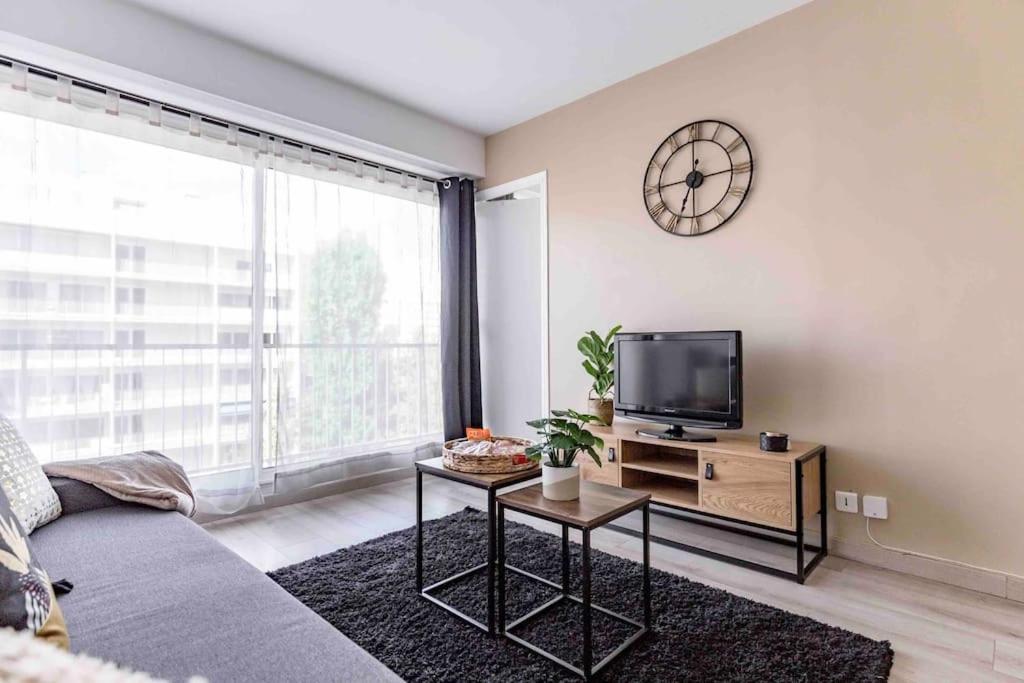 Appartement Avec Parking Et Terrasse Metro 7 Et Paris فيلوجويف المظهر الخارجي الصورة